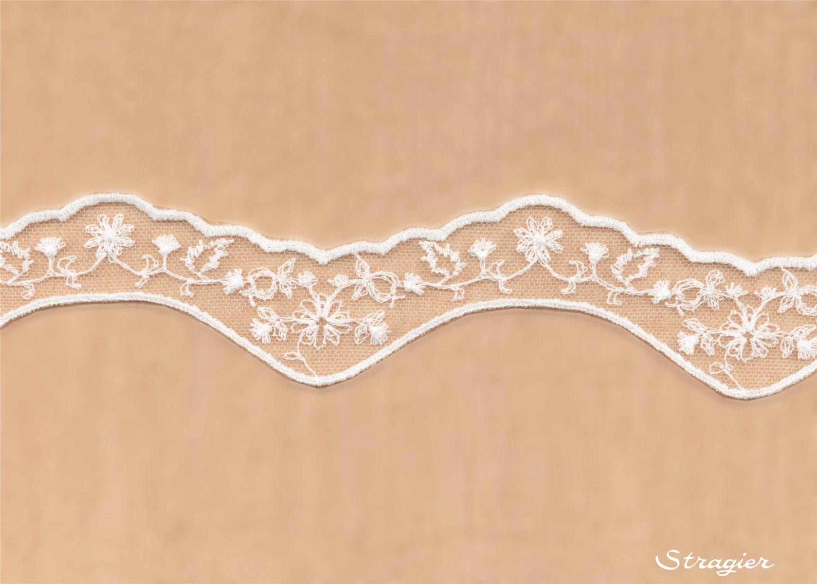 Broderie fine - 010518 - Porcelaine Stragier - 3 cm