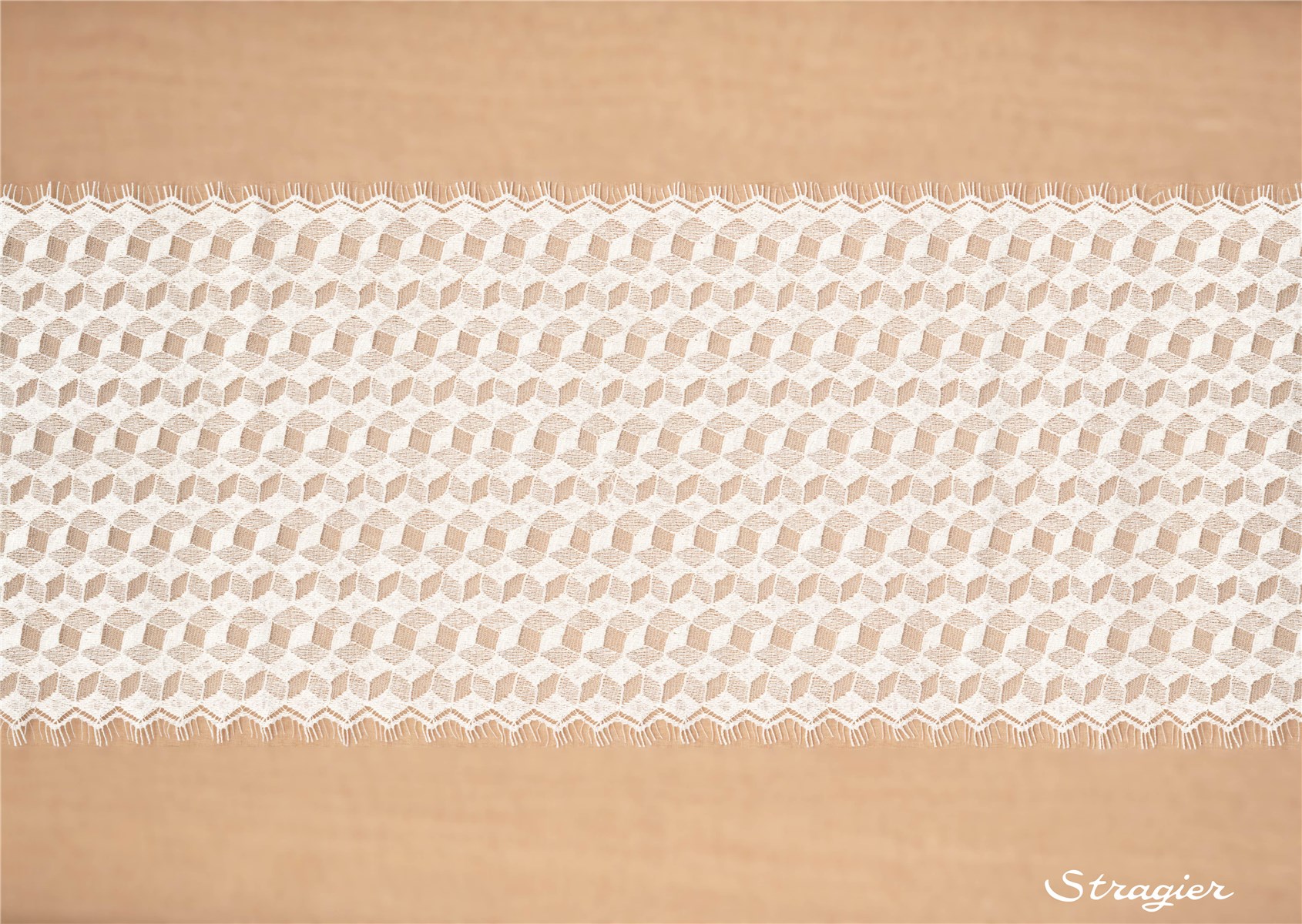 Calais Lace - Racine carrée - Stragier Ivory - 16 cm