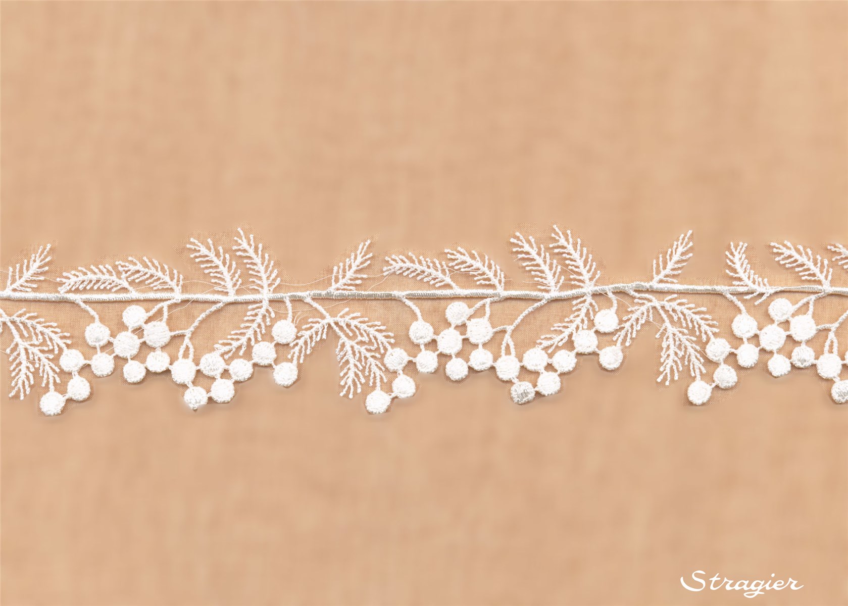 Galon brodé de motifs libres - Mimosa - Ivoire clair Stragier - 40 mm