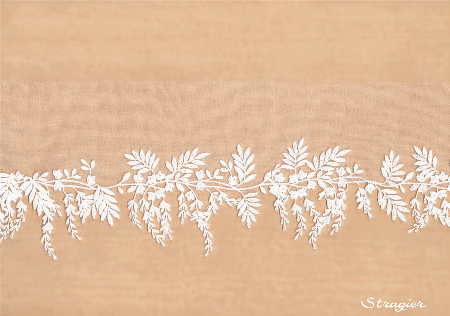 Galon brodé de motifs libres - Digi - Ivoire clair Stragier - 80 mm