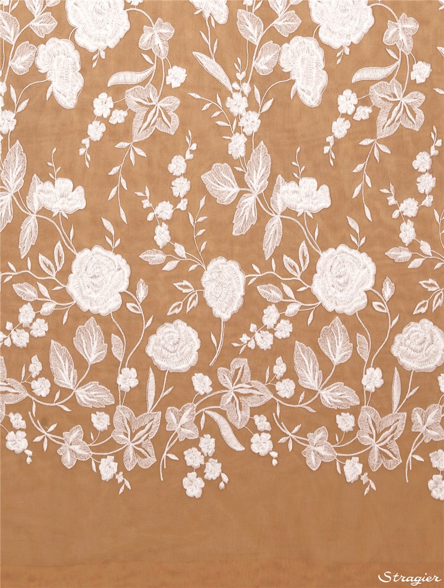 Broderie fine Coton sur tulle invisible - Wellness - Ivoire clair Stragier - 130 cm