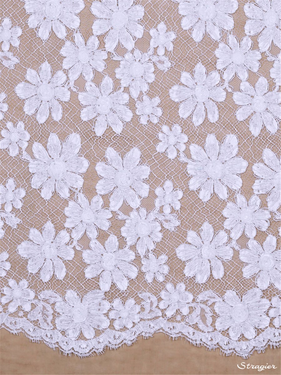 Calais Lace embroidered with a cord underlining - Marguerite - Stragier Optical White - 90 cm