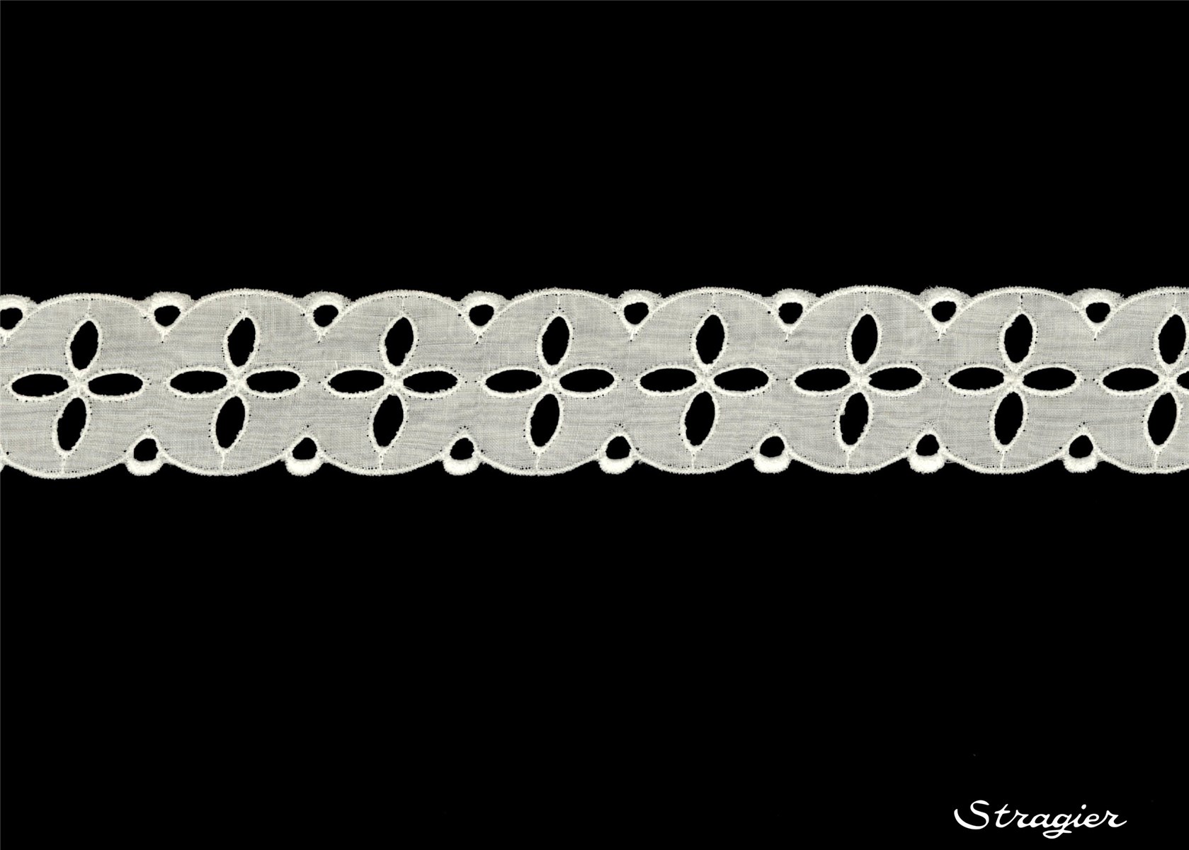 Cotton Eyelet Lace Trim - 012162 - Porcelaine - 35 mm