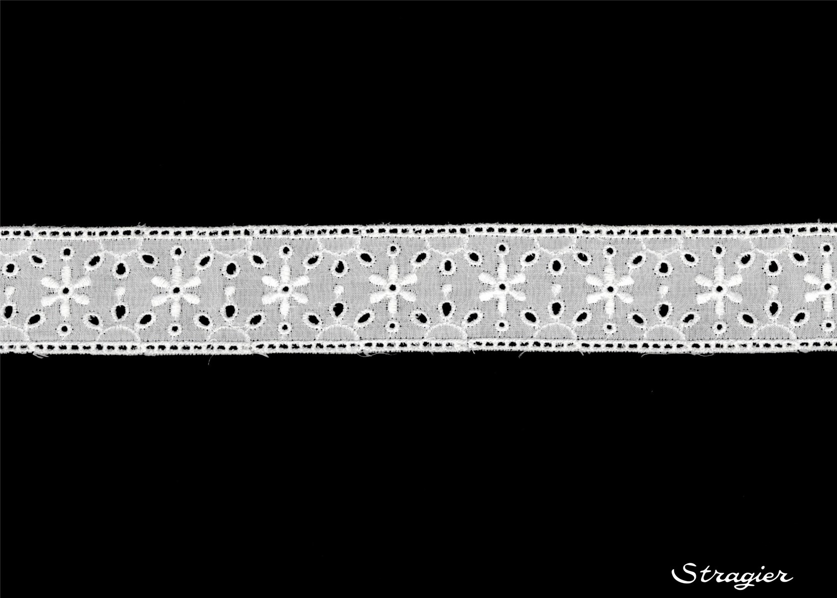 Cotton Eyelet Lace Trim - 012181 - Blanc - 30 mm