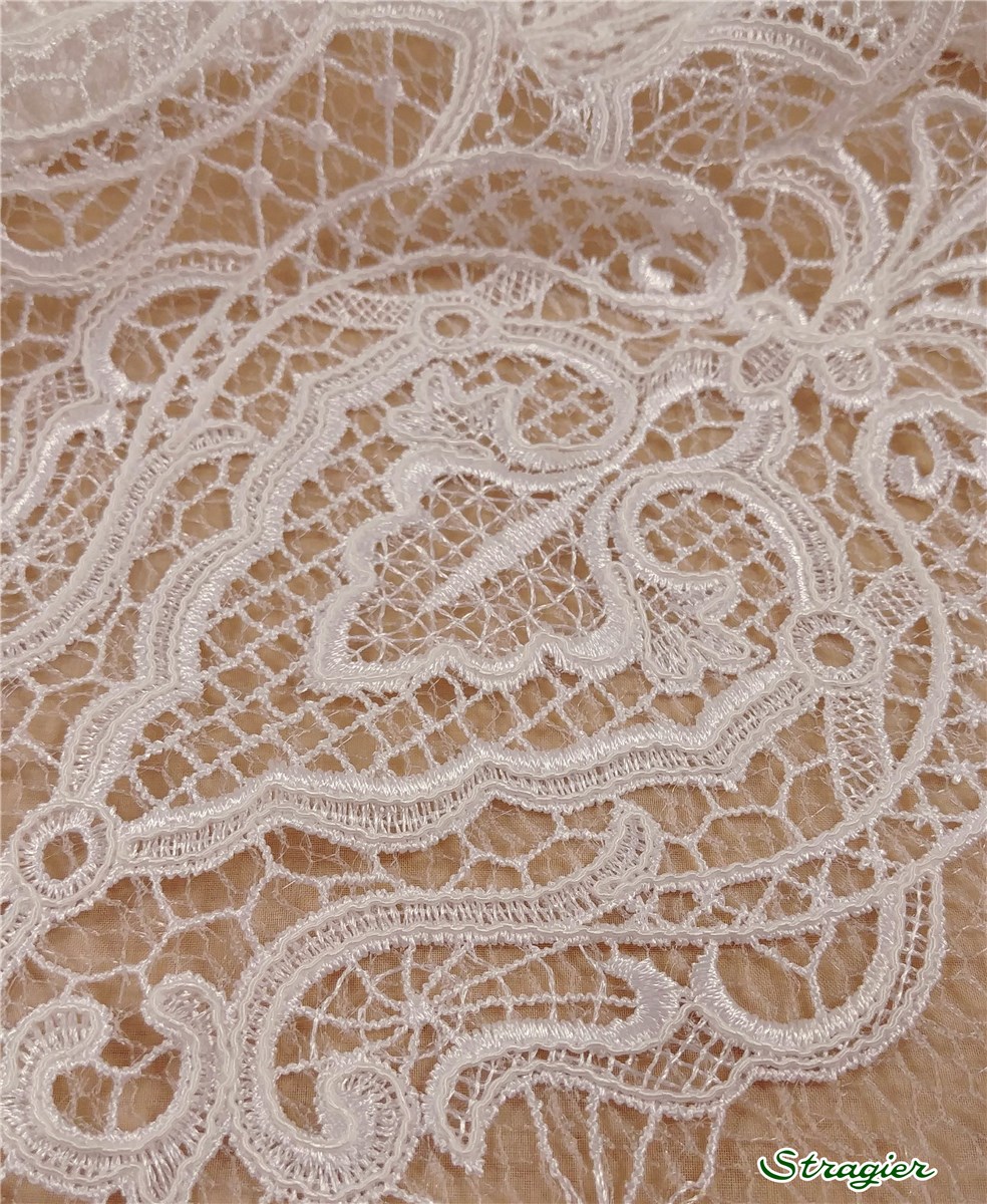 Broderie sur Voilette - avec Cordonnet - LaCallas - Ivoire clair Stragier - 140 cm