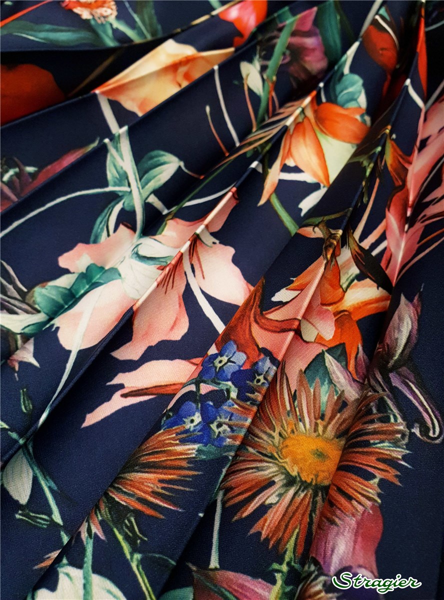 Pleated Panel "Plissé Soleil" - Floraligia - Marine - Delivery beginning of august