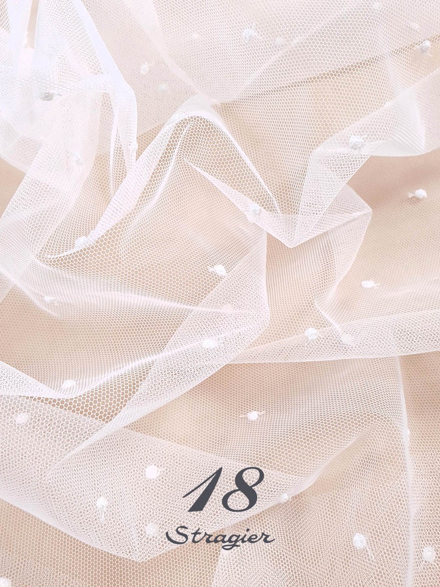 Broderie fine Coton sur tulle invisible - Plumetis 2 mm - Ivoire clair Stragier 