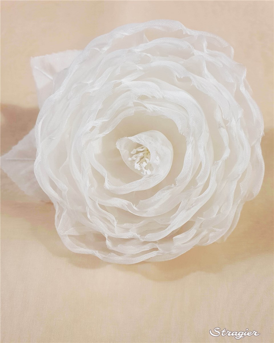 Fleur en Soie - faite main - Rose 2 - Ivoire clair Stragier - 8 cm
