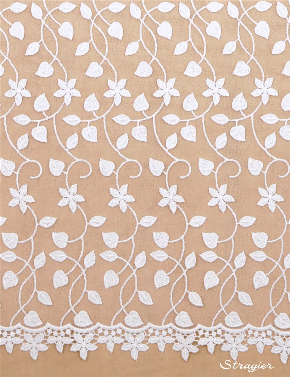 Broderie de motifs libres sur tulle fin - Fleurs Fraîches - Porcelaine Stragier - 140 cm
