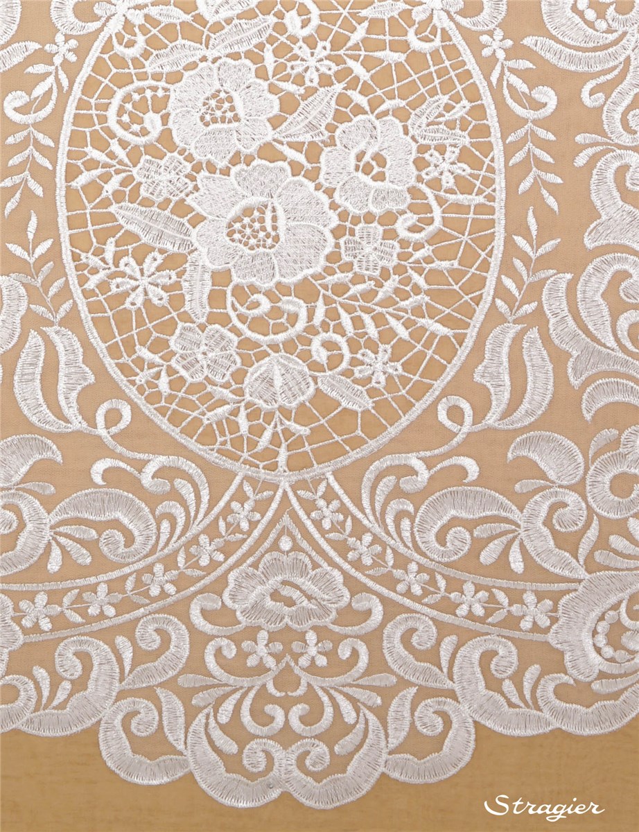 Guipure brodée sur tulle - soyeuse - Odinella - Porcelaine Stragier - 135 cm