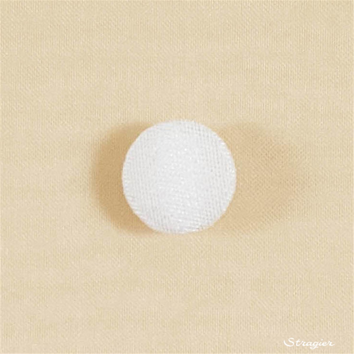 Button - Hemispherical - Silk - Matte - Stragier Pale Ivory - 12 mm
