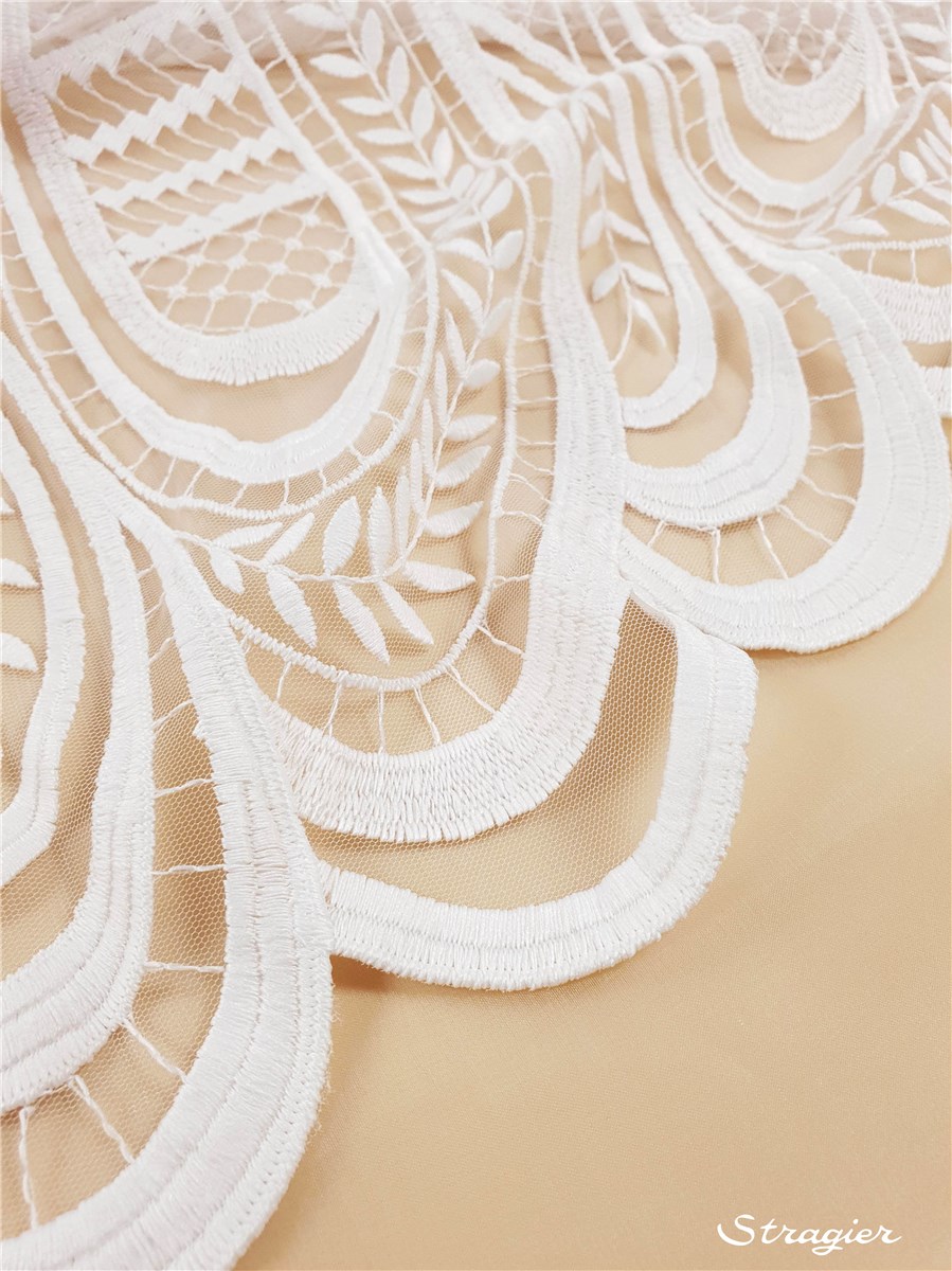 Broderie sur tulle fin - matte - Ferillia - Porcelaine Stragier - 135 cm