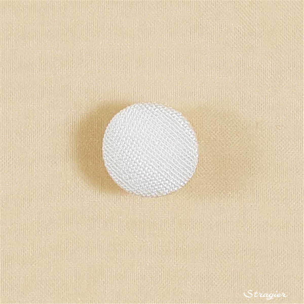 Button - Hemispherical - Silk - half matte - Stragier Ivory - 12 mm