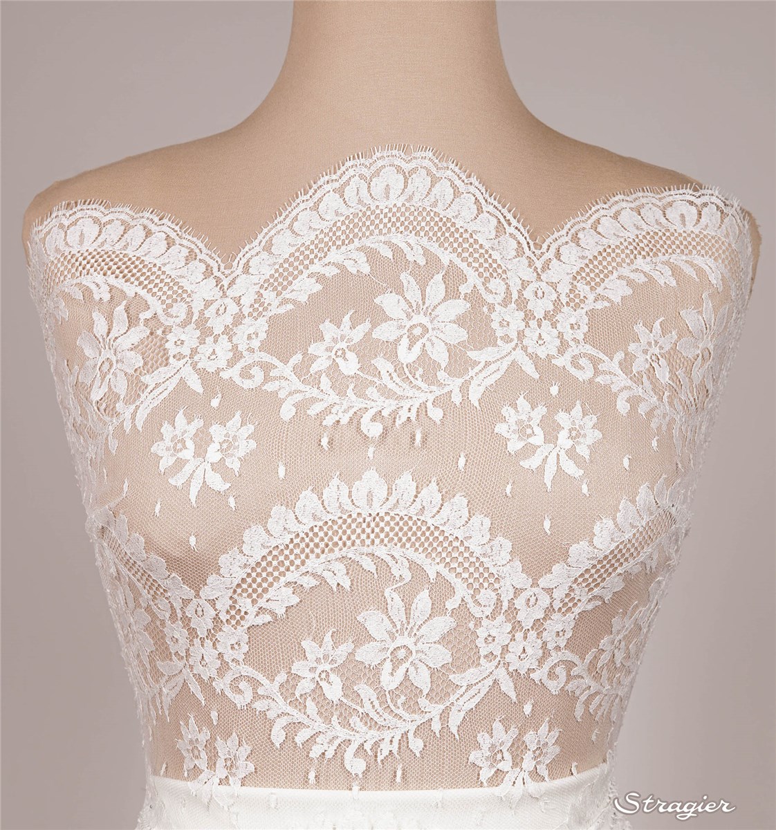 Calais Lace - Arras - Stragier Pale Ivory - 90 cm