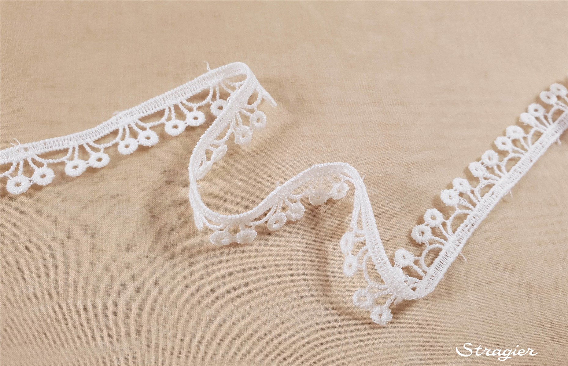 Guipure Lace - Data d'Amore - Stragier Pale Ivory - 12 mm