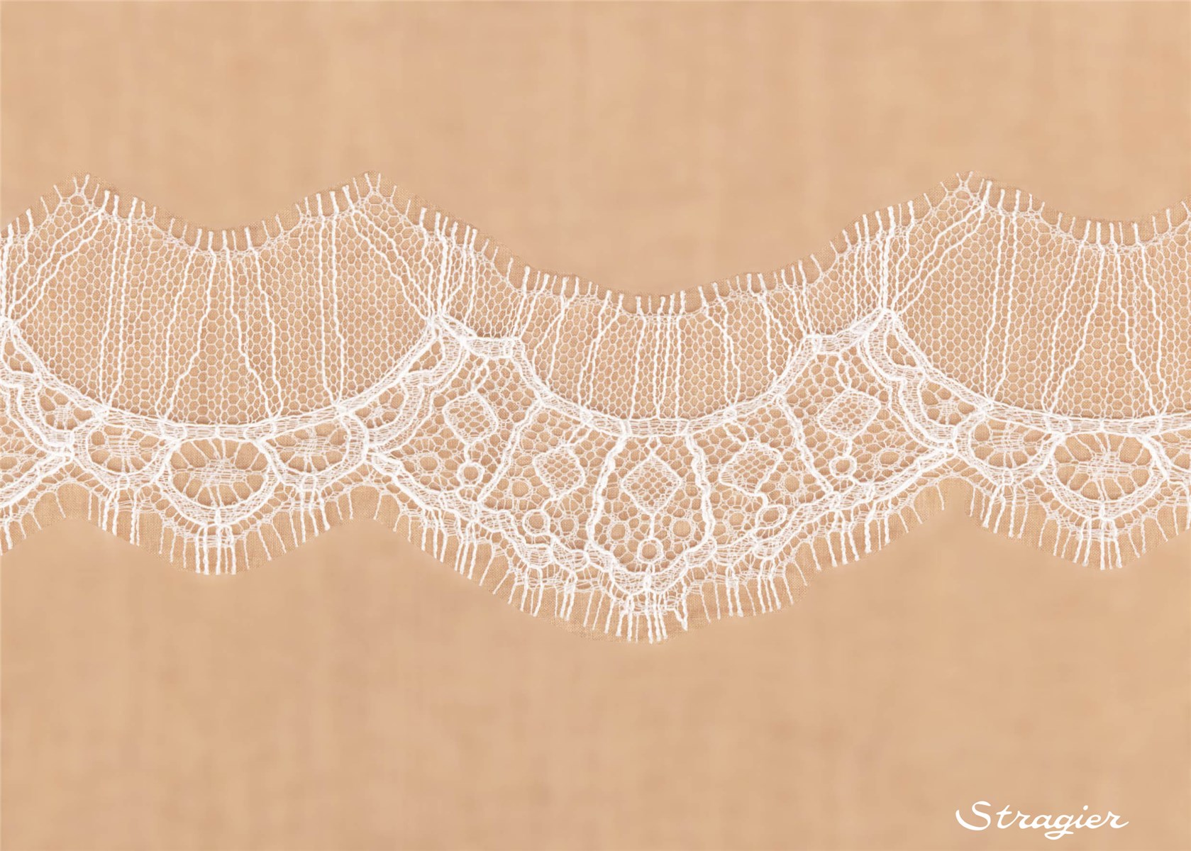 Chantilly Lace - Issée - Ivoire Stragier - 6 cm