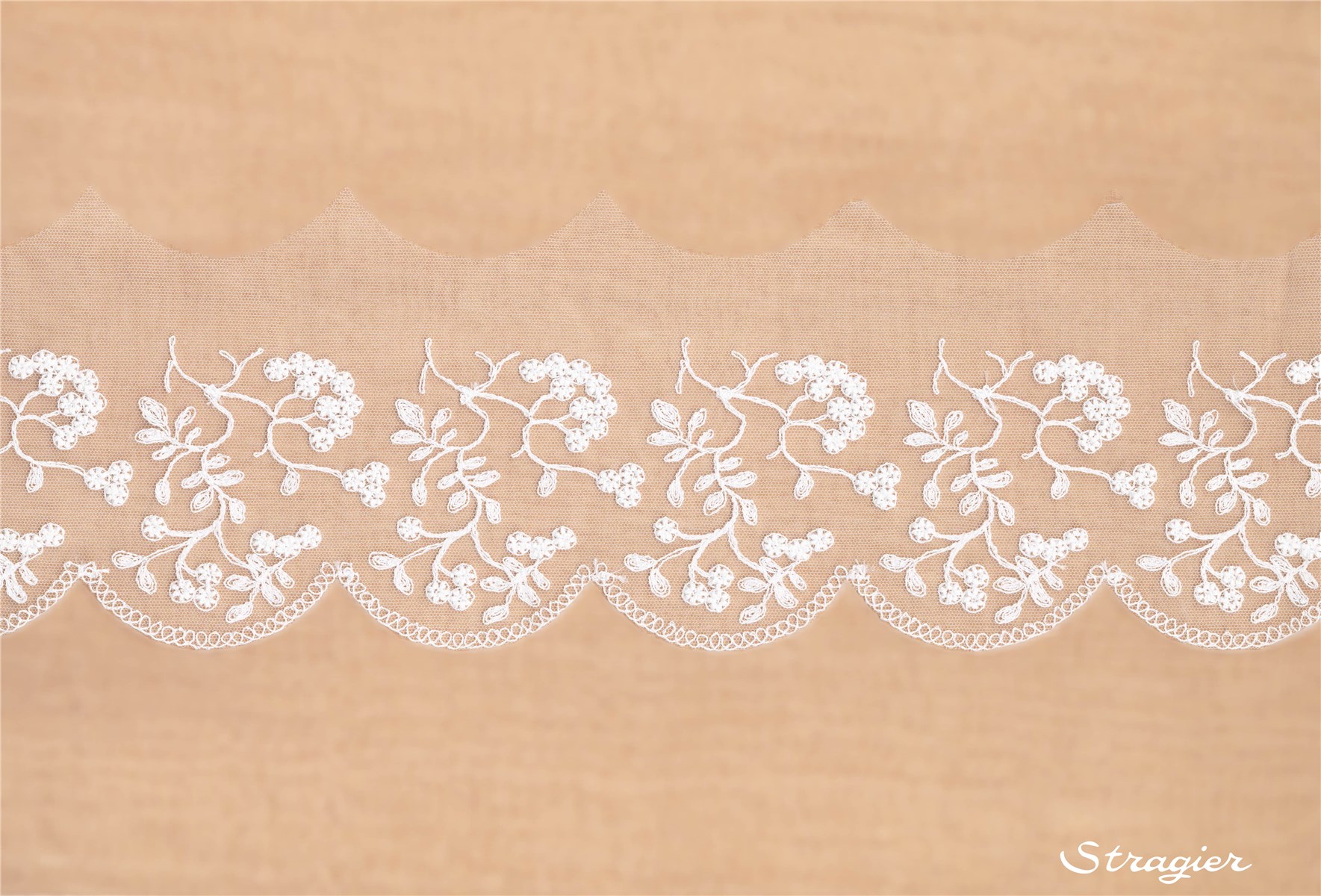 Broderie sur tulle fin - Nellinelle - Ivoire-Blanc - 13 cm