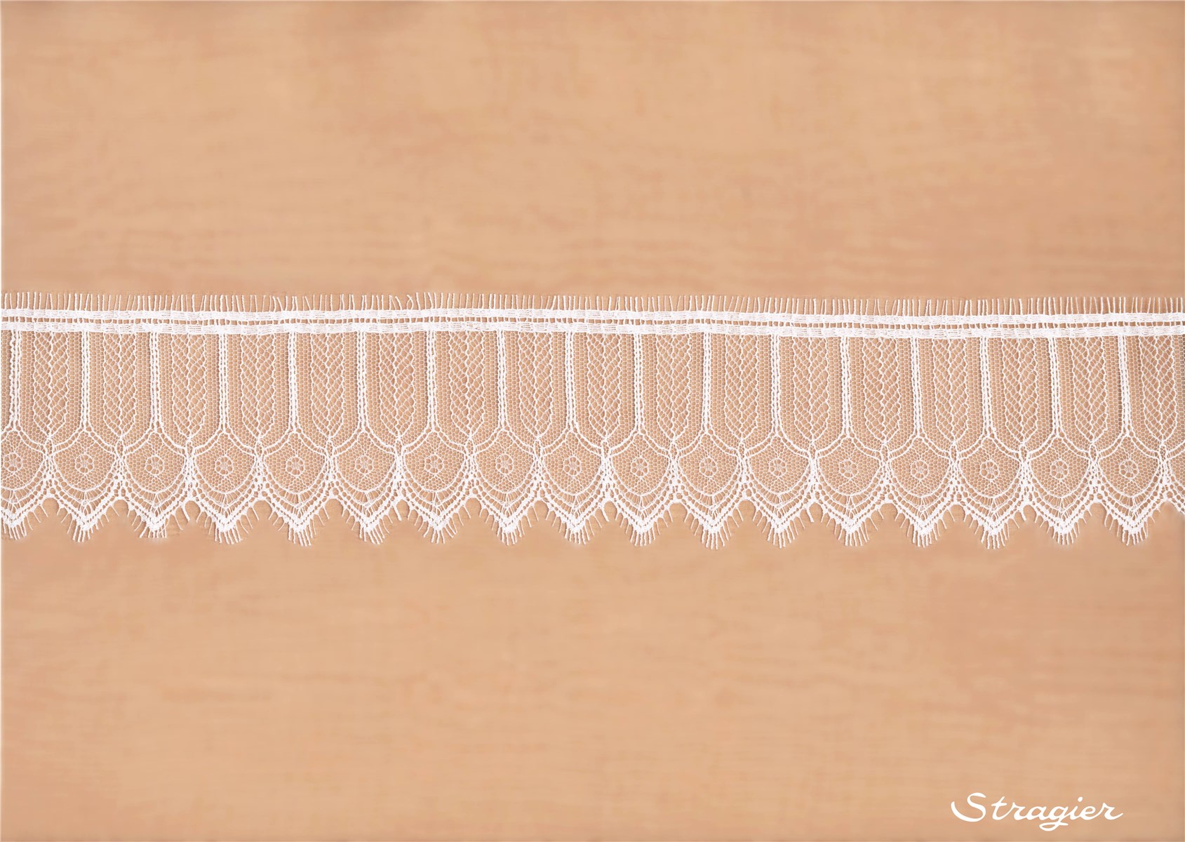 Dentelle Chantilly - Reims - Porcelaine Stragier - 9 cm