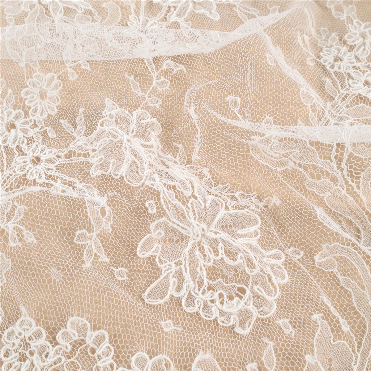 Dentelle Chantilly brodée cordonnet - Ysoldine - Ivoire clair Stragier - 90 cm