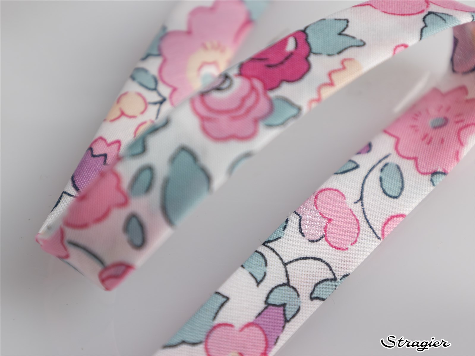 Biais Liberty - 2019 Betsy - Pétale irisé - 10 mm